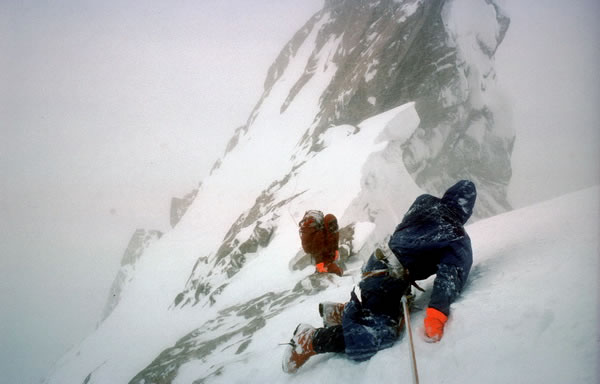 Doug Scott and Chris Bonington (left) crawling down the Ogre ©Doug Scott