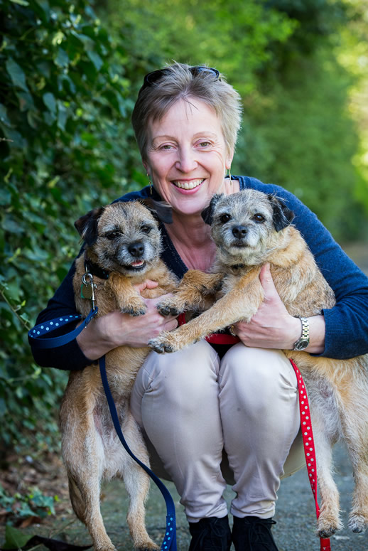 julie_summers_and_pups_mid